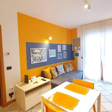 Il Passatore Con Box Auto E Balcone Vicino Stazione *