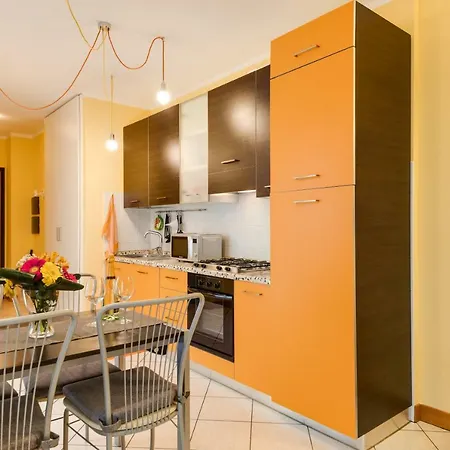 Il Passatore Con Box Auto E Balcone Vicino Stazione Apartmán