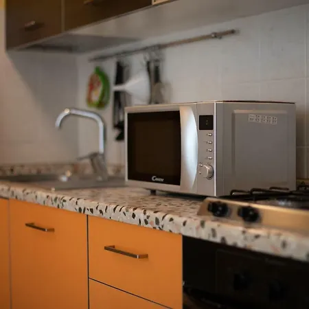 Il Passatore Con Box Auto E Balcone Vicino Stazione * Forlì