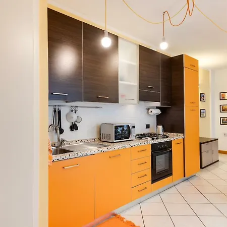 Il Passatore Con Box Auto E Balcone Vicino Stazione * Forlì